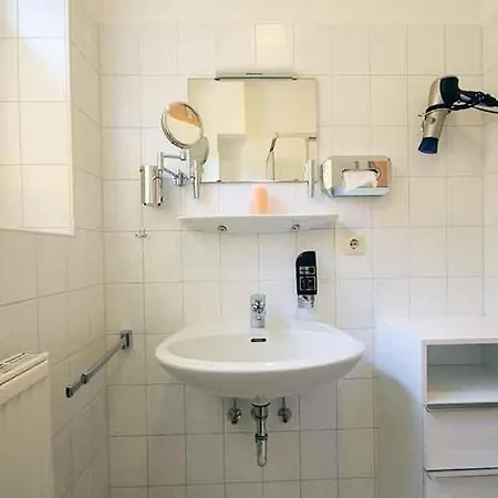 Apartment Ferienwohnung-1-im-haus-seeluft-duhnen-strandnah-und-mit-meerblick *