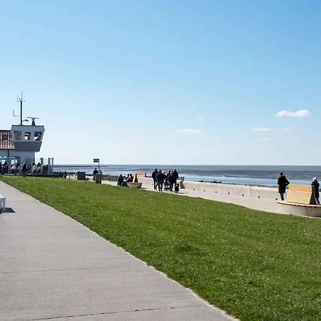 Ferienwohnung-1-im-haus-seeluft-duhnen-strandnah-und-mit-meerblick