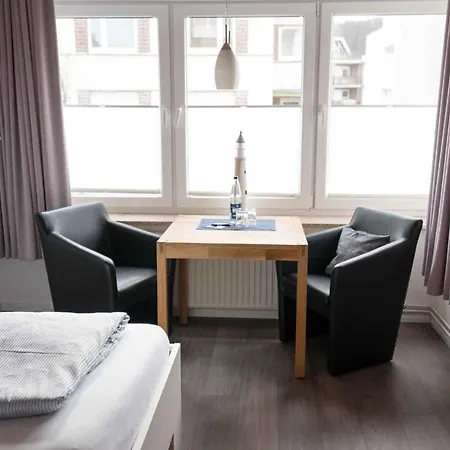 Apartment Ferienwohnung-1-im-haus-seeluft-duhnen-strandnah-und-mit-meerblick